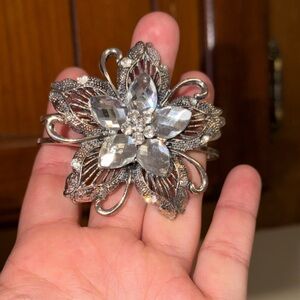 Elegant Silver and Crystal Floral Bracelet fashion jewelry flower summer